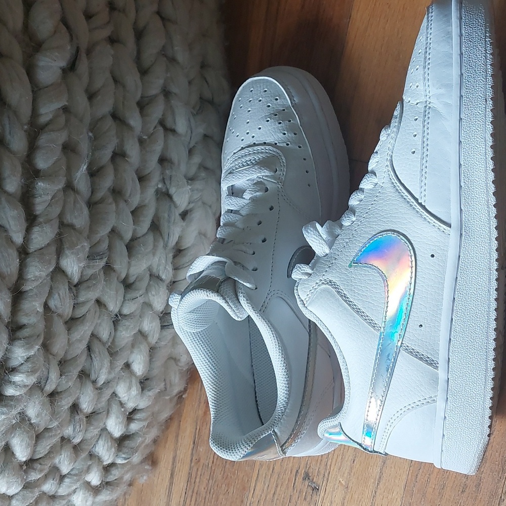 Nike court vision low, irridescent